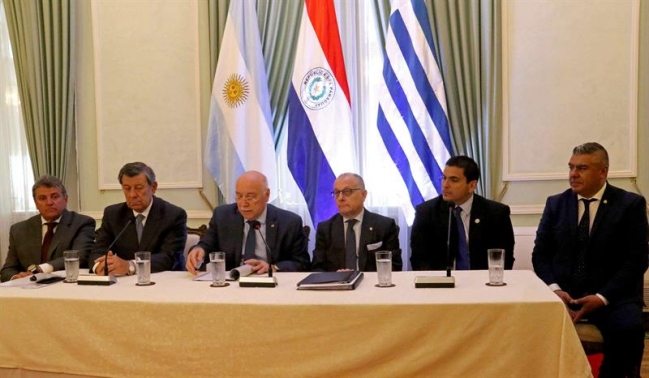 Argentina, Paraguay y Uruguay firmaron memorándum para postular al Mundial de 2030 Argentina, Paraguay y Uruguay firmaron memorándum para postular al Mundial de 2030