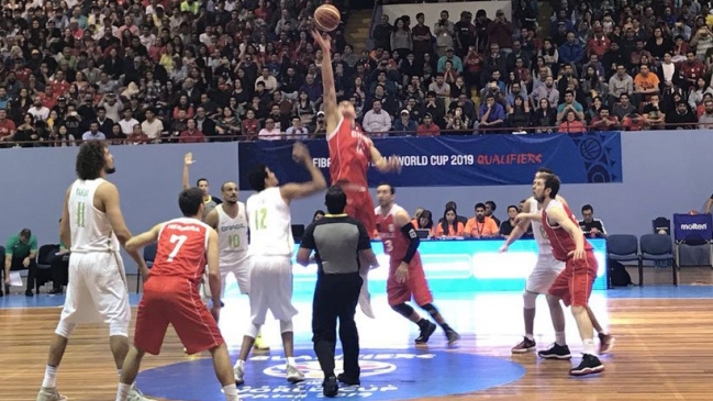 Chile se estrenó con una derrota en las Clasificatorias de baloncesto rumbo a China 2019 Chile se estrenó con una derrota en las Clasificatorias de baloncesto rumbo a China 2019