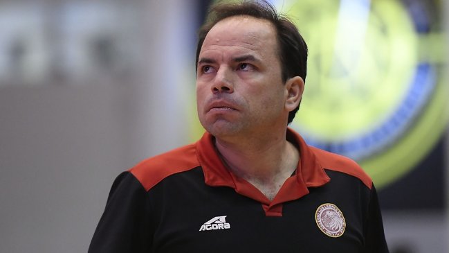 DT de la selección chilena de baloncesto tras caída ante Brasil: Ganamos en espíritu y orgullo DT de la selección chilena de baloncesto tras caída ante Brasil: Ganamos en espíritu y orgullo