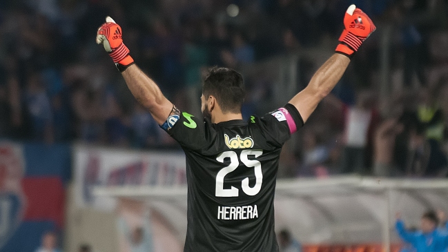 Los cuatro arqueros que luchan con Johnny Herrera por ser el Mejor de América