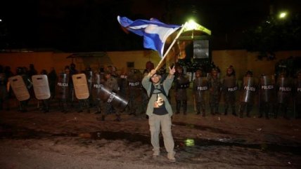   Honduras: Seguidores de candidato opositor se manifestaron por supuesto fraude 