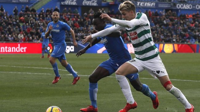 Eibar de Fabián Orellana igualó en su visita a Getafe por la liga española Eibar de Fabián Orellana igualó en su visita a Getafe por la liga española