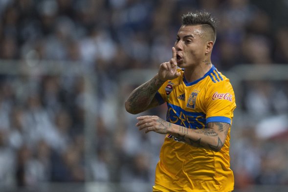 Jugaron en el estadio de su clásico rival, fueron golpeados a los 2', y aún así, gracias a a un tremendo despliegue ofensivo coronado por Eduardo Vargas, Tigres UANL derrotó por 1-2 a Monterrey (2-3 en el global) y alzó el trofeo del Torneo de Apertura mexicano. Jugaron en el estadio de su clásico rival, fueron golpeados a los 2', y aún así, gracias a a un tremendo despliegue ofensivo coronado por Eduardo Vargas, Tigres UANL derrotó por 1-2 a Monterrey (2-3 en el global) y alzó el trofeo del Torneo de Apertura mexicano.