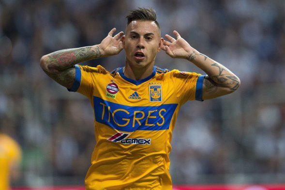 Jugaron en el estadio de su clásico rival, fueron golpeados a los 2', y aún así, gracias a a un tremendo despliegue ofensivo coronado por Eduardo Vargas, Tigres UANL derrotó por 1-2 a Monterrey (2-3 en el global) y alzó el trofeo del Torneo de Apertura mexicano. Jugaron en el estadio de su clásico rival, fueron golpeados a los 2', y aún así, gracias a a un tremendo despliegue ofensivo coronado por Eduardo Vargas, Tigres UANL derrotó por 1-2 a Monterrey (2-3 en el global) y alzó el trofeo del Torneo de Apertura mexicano.