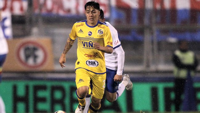 Jaime Carreño: Si me dan la posibilidad de quedarme en Everton, lo haría feliz Jaime Carreño: Si me dan la posibilidad de quedarme en Everton, lo haría feliz