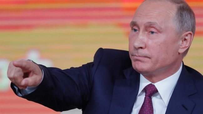 Vladimir Putin admitió retrasos en uno solo de los doce estadios mundialistas Vladimir Putin admitió retrasos en uno solo de los doce estadios mundialistas