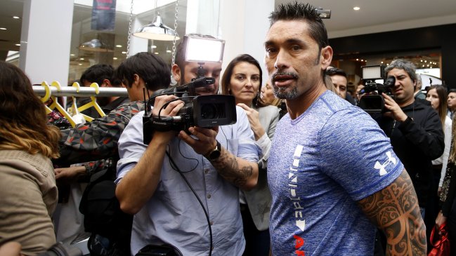 Marcelo Ríos arribó a Chile para cumplir con su deber cívico: Marcelo Ríos arribó a Chile para cumplir con su deber cívico: