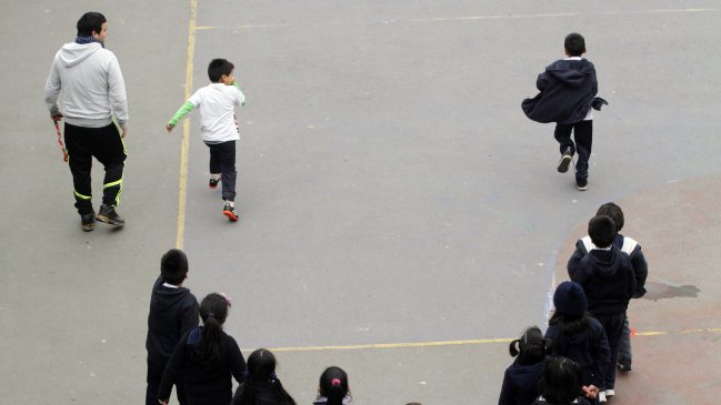 Avanza ley que obligará a escolares a hacer gimnasia antes de clases Avanza ley que obligará a escolares a hacer gimnasia antes de clases