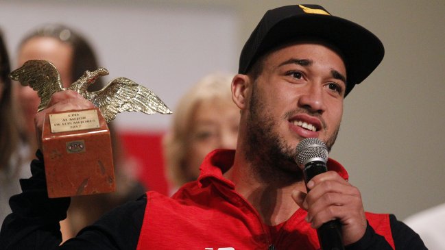 Arley Méndez: Es un halago que uno de los mejores como Claudio Bravo me defendiera