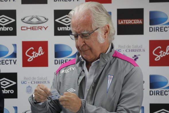 Ignacio Prieto fue presentado este viernes como asesor deportivo del fútbol formativo en U. Católica, en compañía del presidente de Cruzados, Juan Tagle, el gerente técnico, José María Buljubasich y el gerente de divisiones inferiores, Nelson Parraguéz. Ignacio Prieto fue presentado este viernes como asesor deportivo del fútbol formativo en U. Católica, en compañía del presidente de Cruzados, Juan Tagle, el gerente técnico, José María Buljubasich y el gerente de divisiones inferiores, Nelson Parraguéz.
