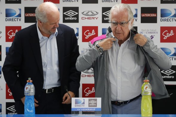Ignacio Prieto fue presentado este viernes como asesor deportivo del fútbol formativo en U. Católica, en compañía del presidente de Cruzados, Juan Tagle, el gerente técnico, José María Buljubasich y el gerente de divisiones inferiores, Nelson Parraguéz. Ignacio Prieto fue presentado este viernes como asesor deportivo del fútbol formativo en U. Católica, en compañía del presidente de Cruzados, Juan Tagle, el gerente técnico, José María Buljubasich y el gerente de divisiones inferiores, Nelson Parraguéz.