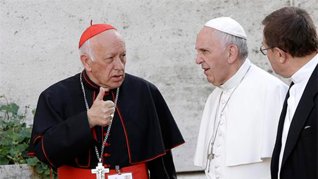 Ezzati defendió costos de la visita de Francisco a Chile recordando a Juan Pablo II