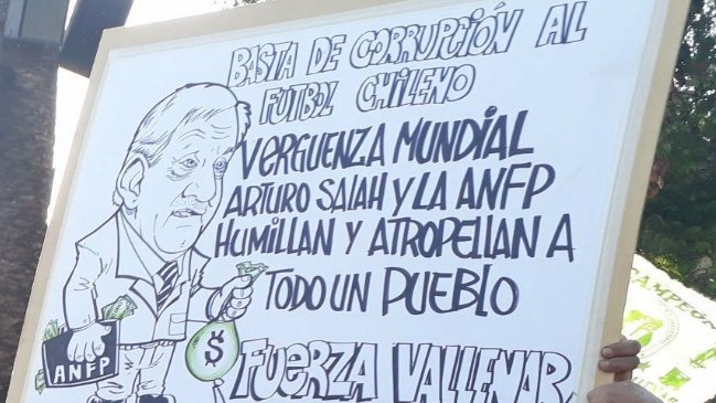 Hinchas de Deportes Vallenar protestaron contra la ANFP por ascenso de Melipilla Hinchas de Deportes Vallenar protestaron contra la ANFP por ascenso de Melipilla