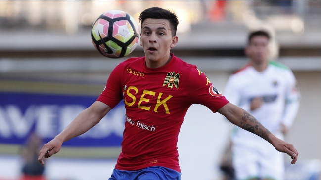 Detienen a jugador de Unión Española tras agredir a Carabineros