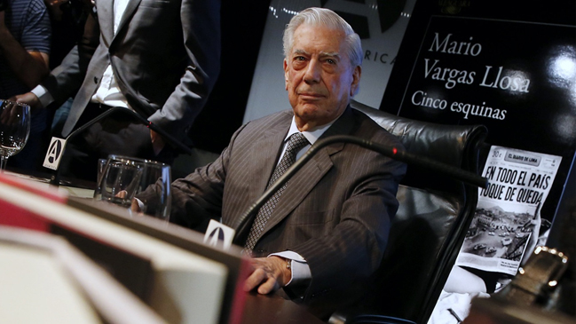 Vargas Llosa y otros 230 escritores rechazan indulto a Fujimori Vargas Llosa y otros 230 escritores rechazan indulto a Fujimori