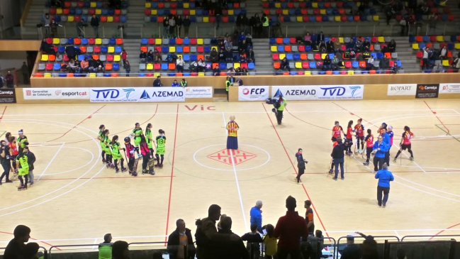 Dos chilenas integraron una selección mundial de hockey que luchó en un amistoso ante Cataluña Dos chilenas integraron una selección mundial de hockey que luchó en un amistoso ante Cataluña
