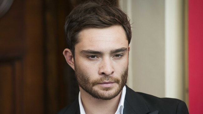BBC retira las escenas de Ed Westwick de la serie BBC retira las escenas de Ed Westwick de la serie