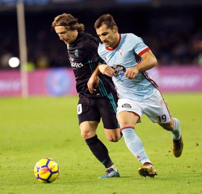 Celta de Vigo, que se apoyó en el medio terreno con el chileno Pablo Hernández, empató 2-2 con Real Madrid en la fecha 18 de la liga española. Los Celta de Vigo, que se apoyó en el medio terreno con el chileno Pablo Hernández, empató 2-2 con Real Madrid en la fecha 18 de la liga española. Los