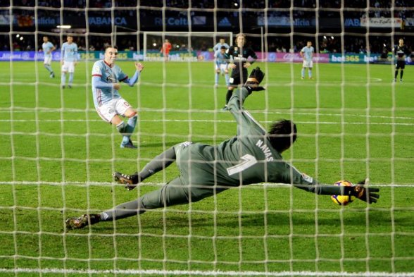 Celta de Vigo, que se apoyó en el medio terreno con el chileno Pablo Hernández, empató 2-2 con Real Madrid en la fecha 18 de la liga española. Los Celta de Vigo, que se apoyó en el medio terreno con el chileno Pablo Hernández, empató 2-2 con Real Madrid en la fecha 18 de la liga española. Los