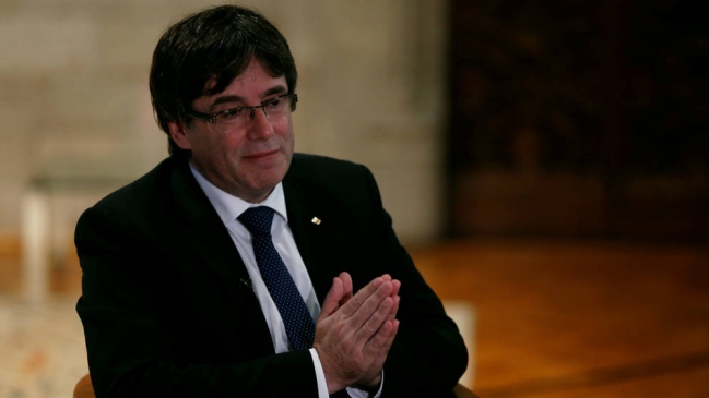Puigdemont logró acuerdo para volver a ser presidente catalán