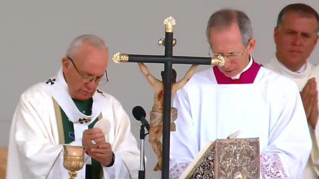 Misa en el Parque O'Higgins marca segundo día del papa Francisco en Chile