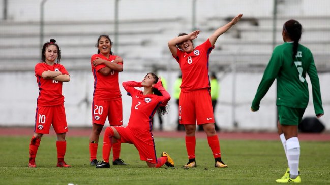 Chile aplastó a Bolivia y se encarriló en el Sudamericano Femenino sub 20 Chile aplastó a Bolivia y se encarriló en el Sudamericano Femenino sub 20