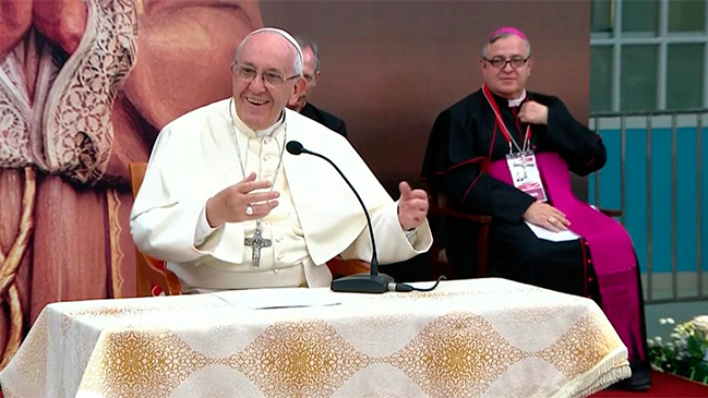 Ahora en Perú: Cuestionado obispo realizó discurso en ceremonia del papa Francisco Ahora en Perú: Cuestionado obispo realizó discurso en ceremonia del papa Francisco