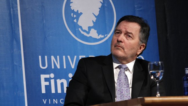 Roberto Ampuero, la sorpresa en el Ministerio de Relaciones Exteriores