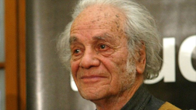 Nicanor Parra es velado en la Catedral de Santiago Nicanor Parra es velado en la Catedral de Santiago