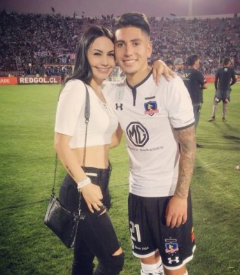 Colo Colo logró ganar la Supercopa tras vencer por 3-0 a Santiago Wanderers. Los futbolistas del cuadro albo quisieron inmortalizar el momento y subieron fotos de la íntima celebración en el camarín y la cancha del Estadio Nacional. Colo Colo logró ganar la Supercopa tras vencer por 3-0 a Santiago Wanderers. Los futbolistas del cuadro albo quisieron inmortalizar el momento y subieron fotos de la íntima celebración en el camarín y la cancha del Estadio Nacional.