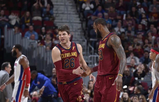 LeBron James guió sólido triunfo de los Cavaliers ante Detroit LeBron James guió sólido triunfo de los Cavaliers ante Detroit