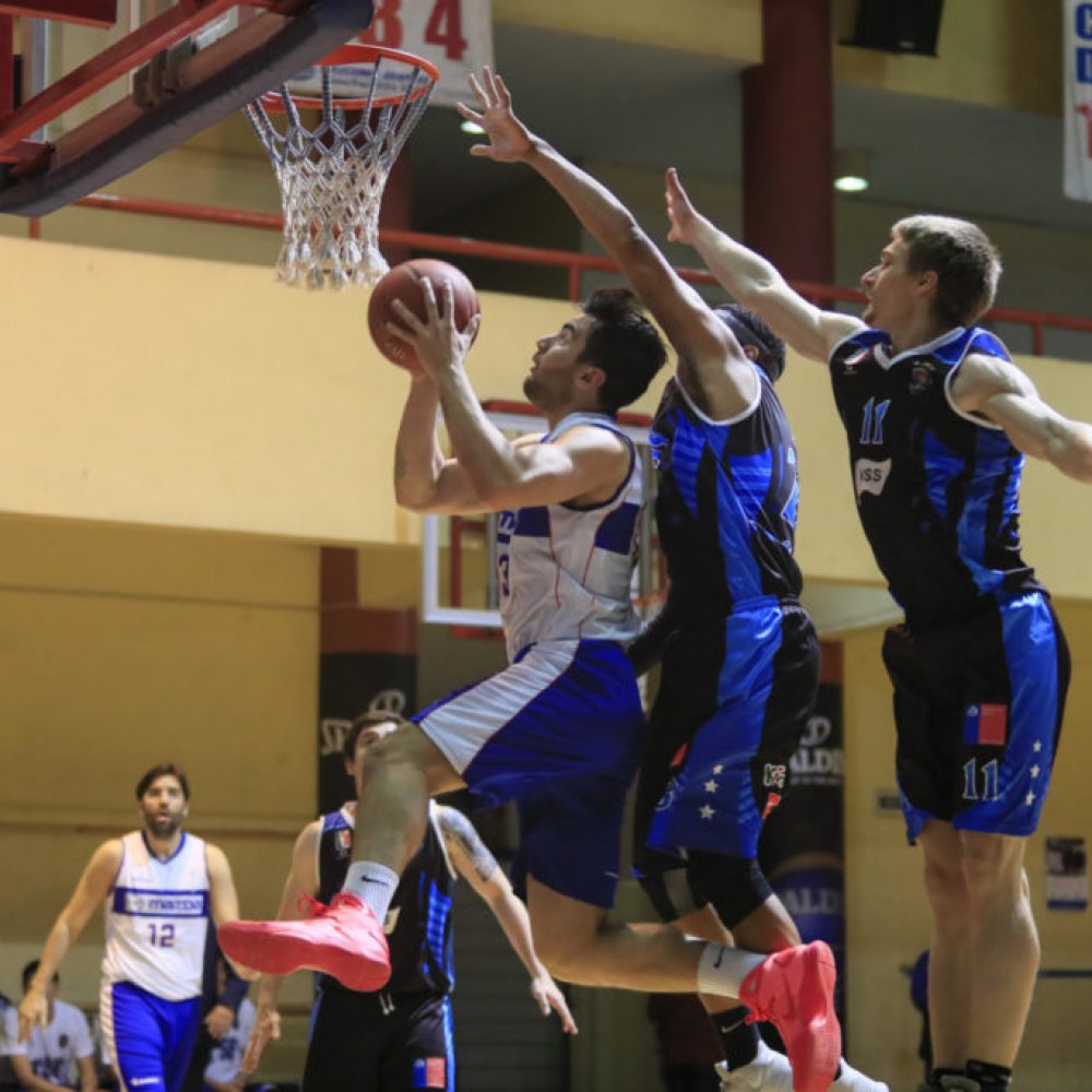 U. Católica, Ancud y Castro tomaron ventaja en los cuartos de final de la LNB U. Católica, Ancud y Castro tomaron ventaja en los cuartos de final de la LNB