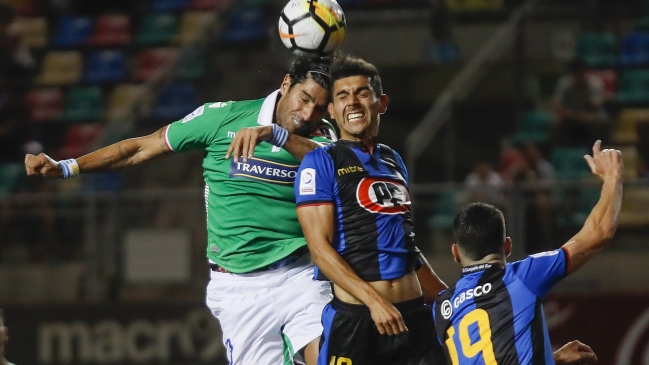 Sebastián Abreu sueña con marcarle un gol a Colo Colo Sebastián Abreu sueña con marcarle un gol a Colo Colo