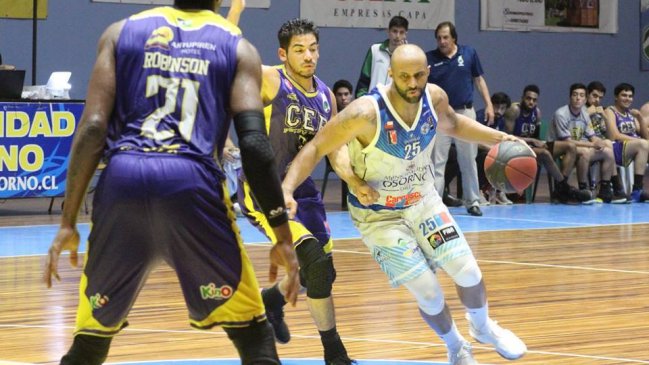 Jugadores de Osorno Básquetbol acusan sueldos impagos y ponen en riesgo permanencia en categoría Jugadores de Osorno Básquetbol acusan sueldos impagos y ponen en riesgo permanencia en categoría