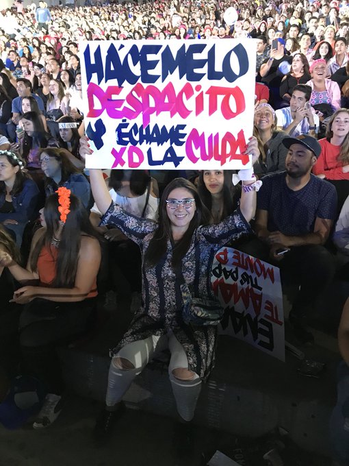 Así reaccionó Luis Fonsi con peculiar propuesta de una fanática Así reaccionó Luis Fonsi con peculiar propuesta de una fanática
