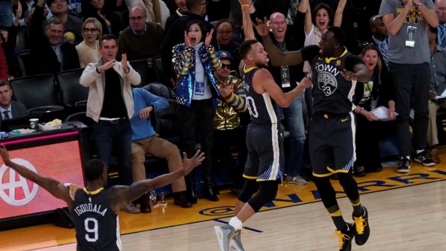 Golden State Warriors regresó al triunfo gracias a un inspirado Stephen Curry Golden State Warriors regresó al triunfo gracias a un inspirado Stephen Curry