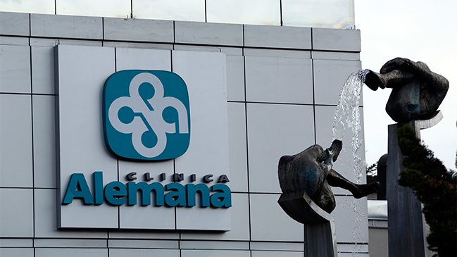 Fiscalía y PDI investigan la muerte de dos guaguas en la Clínica Alemana