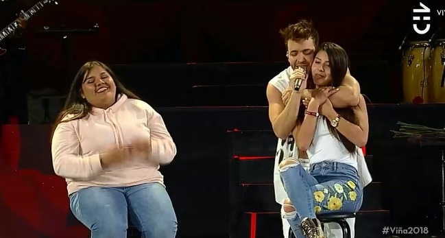 El show de una fanática paraguaya de Prince Royce que despertó al monstruo El show de una fanática paraguaya de Prince Royce que despertó al monstruo
