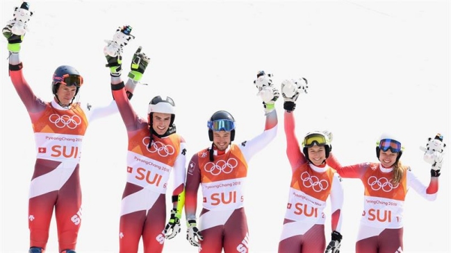 Suiza obtuvo el primer oro por equipos de esquí alpino en los Juegos Olímpicos de Invierno Suiza obtuvo el primer oro por equipos de esquí alpino en los Juegos Olímpicos de Invierno