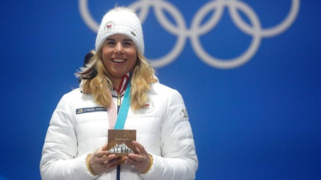 La checa Ester Ledecka hizo historia al ganar oro en dos deportes distintos en los mismos Juegos La checa Ester Ledecka hizo historia al ganar oro en dos deportes distintos en los mismos Juegos