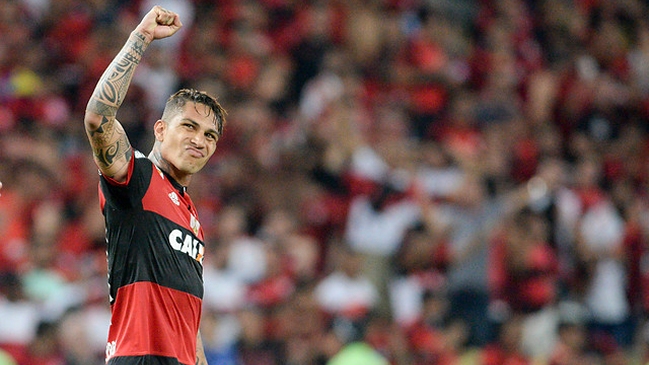 Flamengo estudia negociar la renovación de contrato de Paolo Guerrero Flamengo estudia negociar la renovación de contrato de Paolo Guerrero