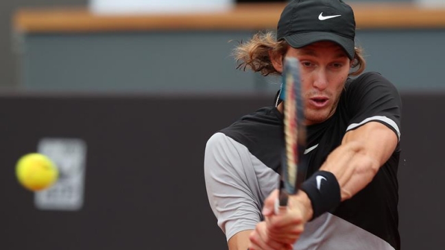 Nicolás Jarry enfrenta a Diego Schwartzman por las semifinales del ATP de Río Nicolás Jarry enfrenta a Diego Schwartzman por las semifinales del ATP de Río
