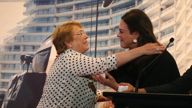 Presidenta Bachelet felicitó a equipo de 