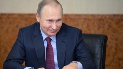 Putin ganará las presidenciales con dos tercios de los votos, según un sondeo