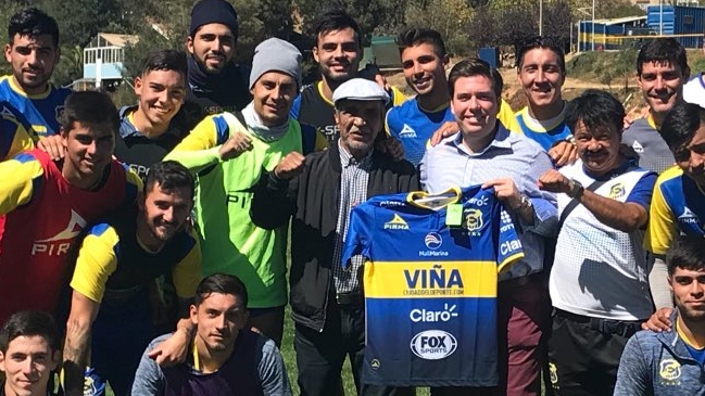 Martín Vargas compartió con el plantel de Everton en Viña del Mar Martín Vargas compartió con el plantel de Everton en Viña del Mar