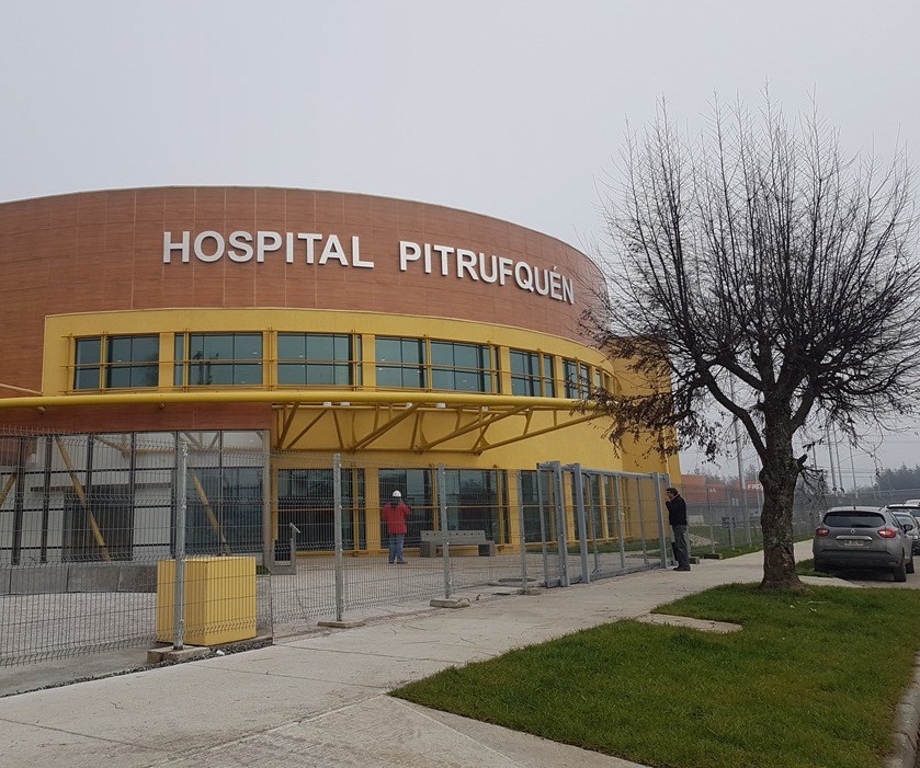 Paciente amenaza con arma de fuego a médicos en Hospital de Pitrufquén Paciente amenaza con arma de fuego a médicos en Hospital de Pitrufquén