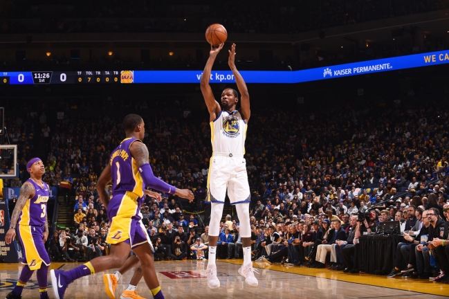 Kevin Durant mantuvo la paternidad de Warriors ante los Lakers Kevin Durant mantuvo la paternidad de Warriors ante los Lakers