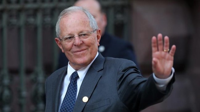 Congreso peruano aprueba debatir la destitución de Kuczynski Congreso peruano aprueba debatir la destitución de Kuczynski