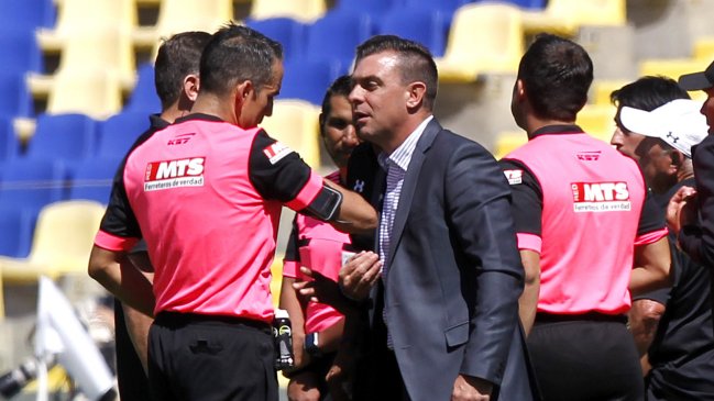 Tribunal confirmó sanción a Pablo Guede: Se perderá el clásico ante la UC Tribunal confirmó sanción a Pablo Guede: Se perderá el clásico ante la UC