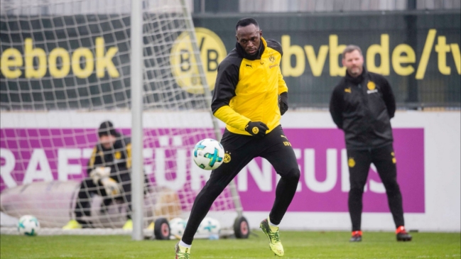 Usain Bolt entrenó con el primer equipo de Borussia Dortmund Usain Bolt entrenó con el primer equipo de Borussia Dortmund